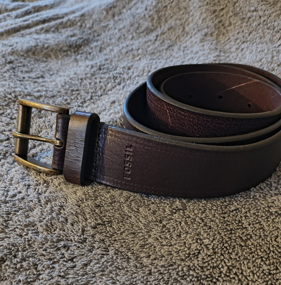Fossil Men's Genuine Dark Brown Leather Belt  Casual Office Workwear Minimalist - Picture 1 of 12